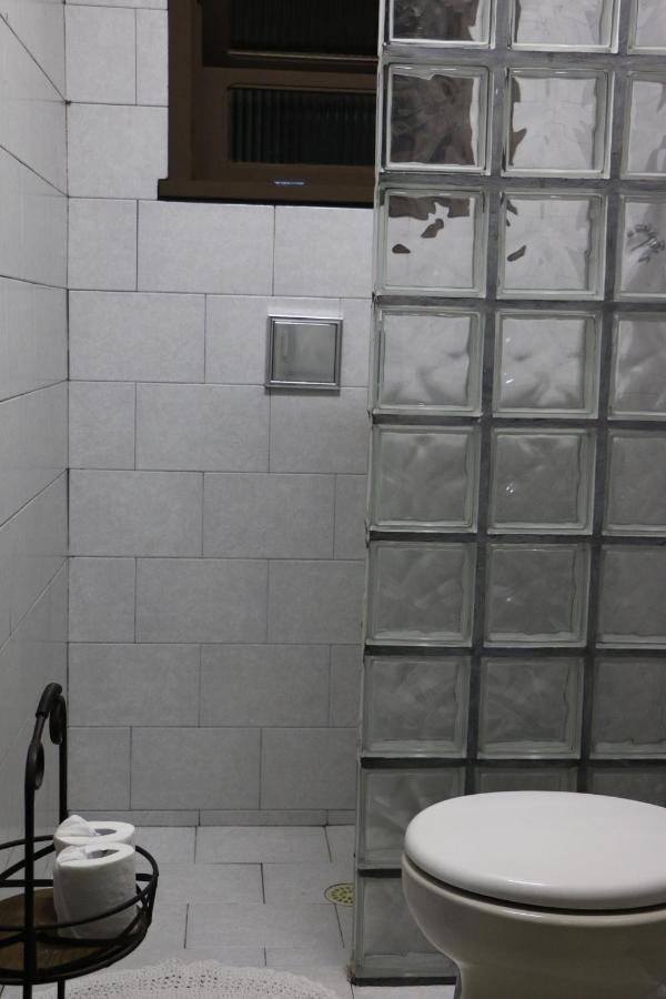 Excelente Quarto Com Cama De Casal King Em Casa Perto Do Aeroporto De Curitiba São José dos Pinhais Екстериор снимка